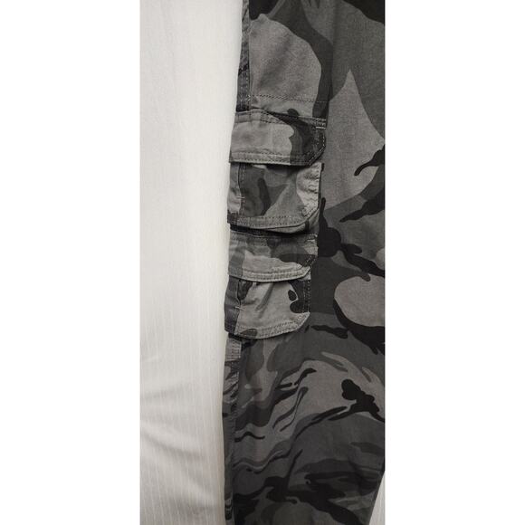 Wrangler Mens Multi-Green Camouflage Cargo Pockets Pants Size 44x 30 - Picture 4 of 9